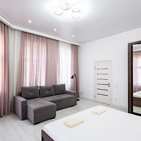 Romari Апартаменти Куліша 41 Lviv Eksteriør bilde